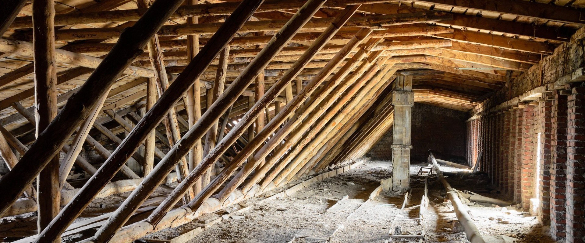 13 Signs That Your Attic Insulation Needs Attention - Expert Insights